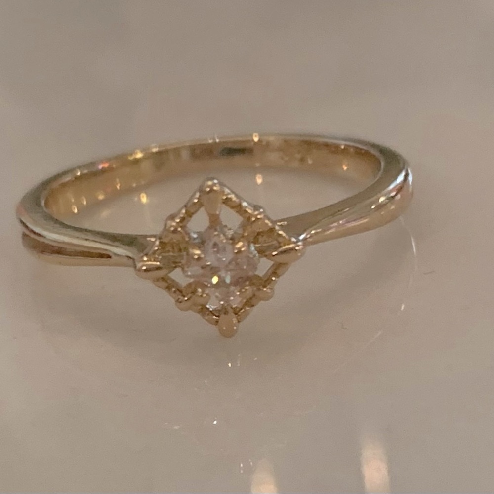 18k genuine white sapphire ring size 7
